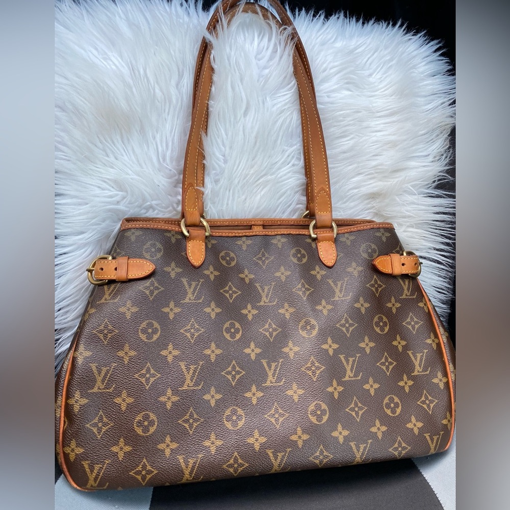 Authentic Louis Vuitton Batignolles Horizontal Monogram